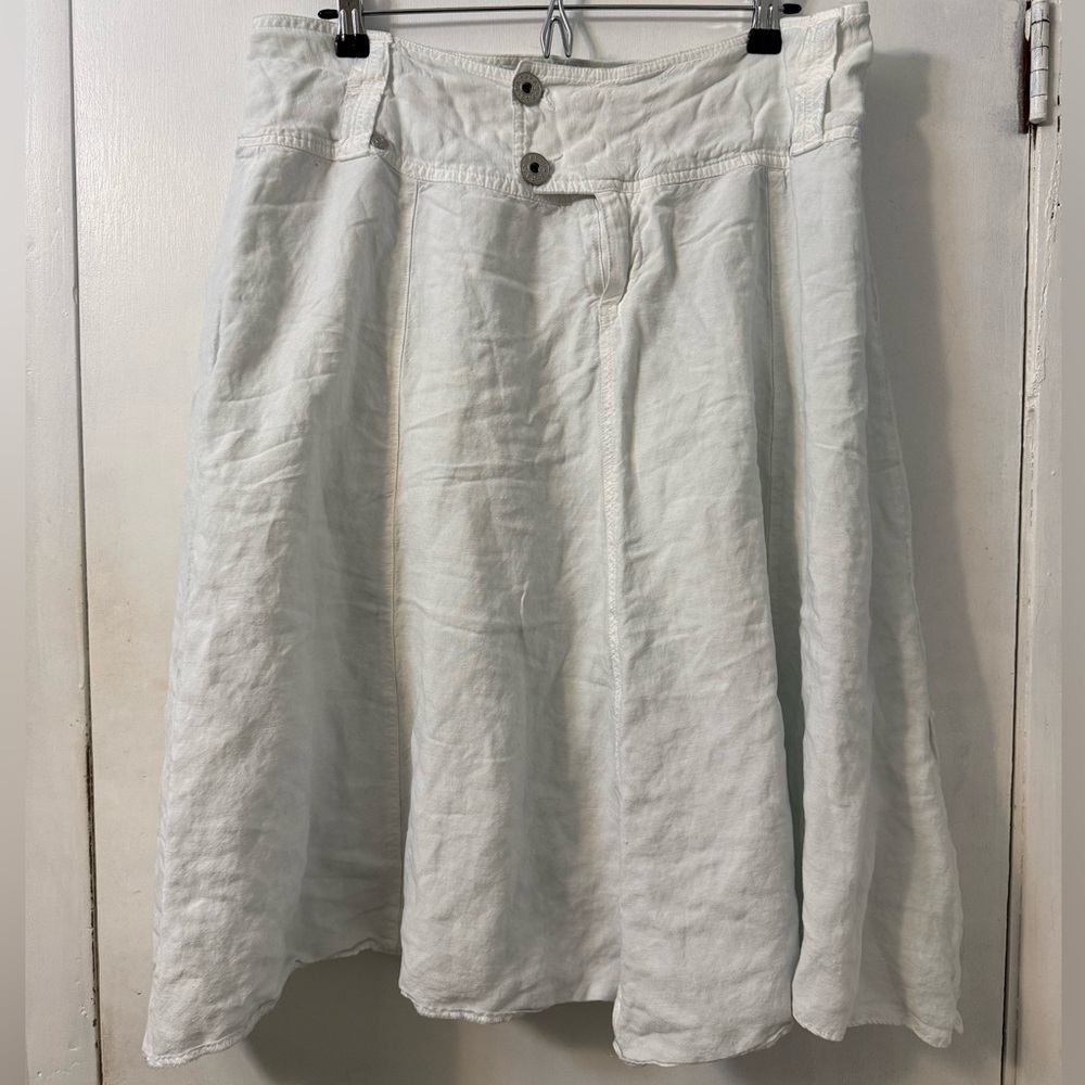Elegant White Women's Skirt